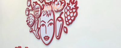 Letras de aluminio con volumen, pintadas con esmalte acrílico y PVC espumado de 6 mm.